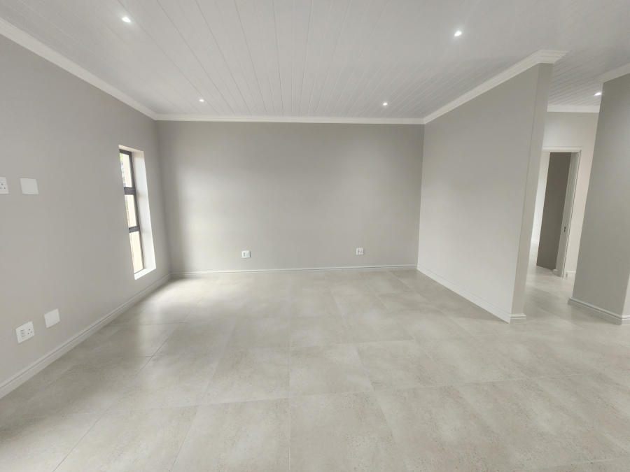 3 Bedroom Property for Sale in Hartenbos Central Western Cape